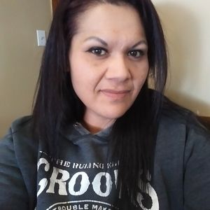 Meet your Posher, Tee